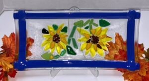 GLASS SUNFLOWER DISH WITH LEAVES 1